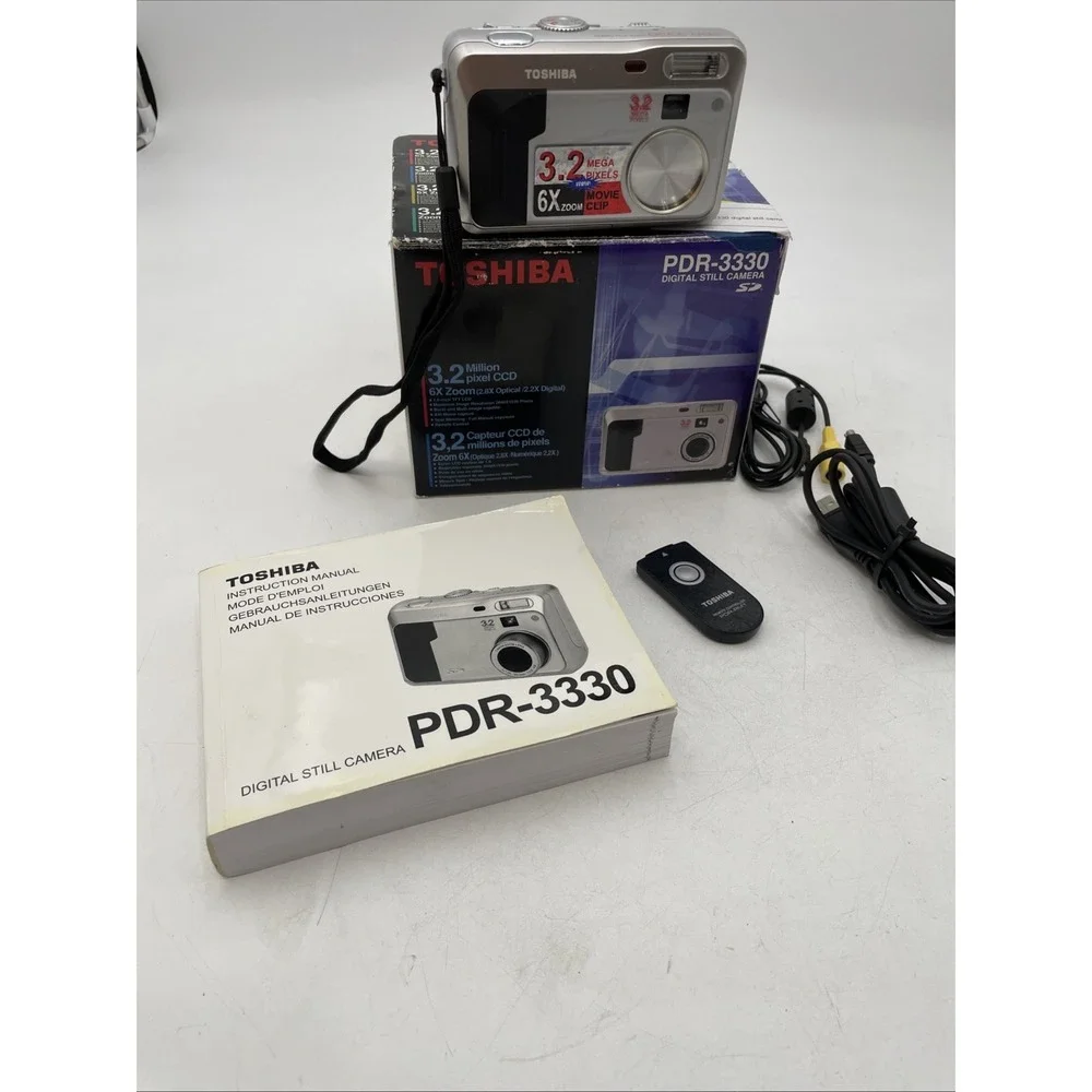 Toshiba PDR-3330 Digital Still Camera 3.2 MP 6X Zoom+Battery+Memory Card+Manuals
